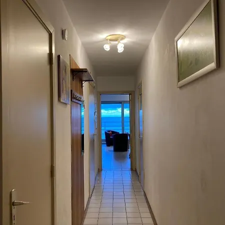 Cosy Directly On The In *
